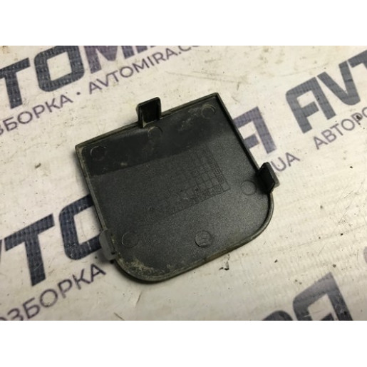 Заглушка заднего бампера хетчбек Ford Focus 2 2008-2010 1317858